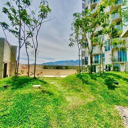 Cómodo y elegante apartamento en fabuloso condo! San José Exterior foto