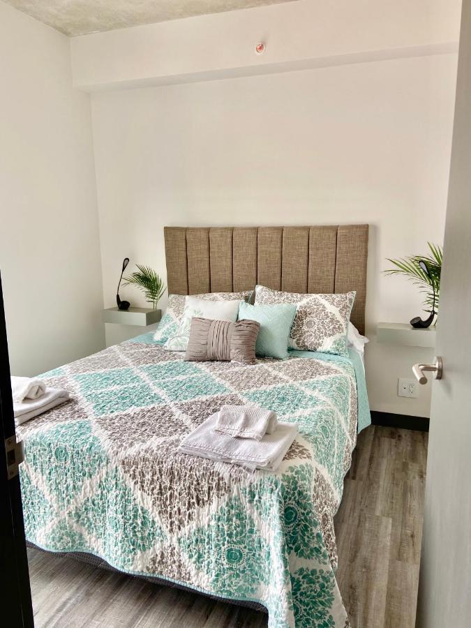 Cómodo y elegante apartamento en fabuloso condo! San José Exterior foto