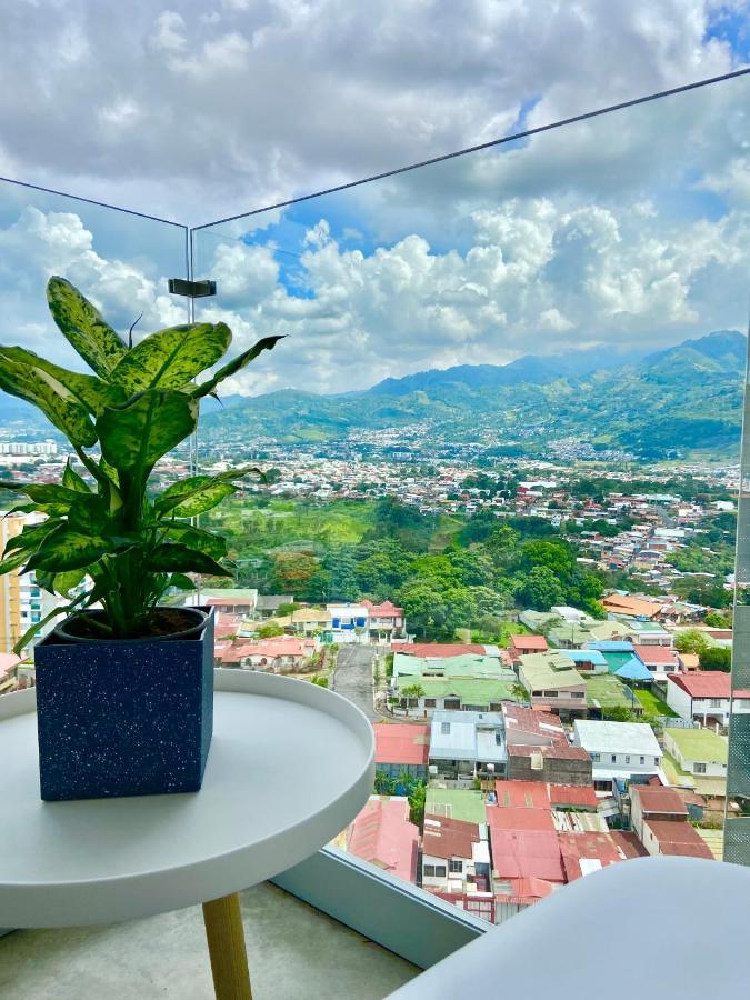 Cómodo y elegante apartamento en fabuloso condo! San José Exterior foto